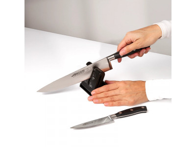 Механічні точилки для ножів Arcos: як правильно вибрати та використовувати?