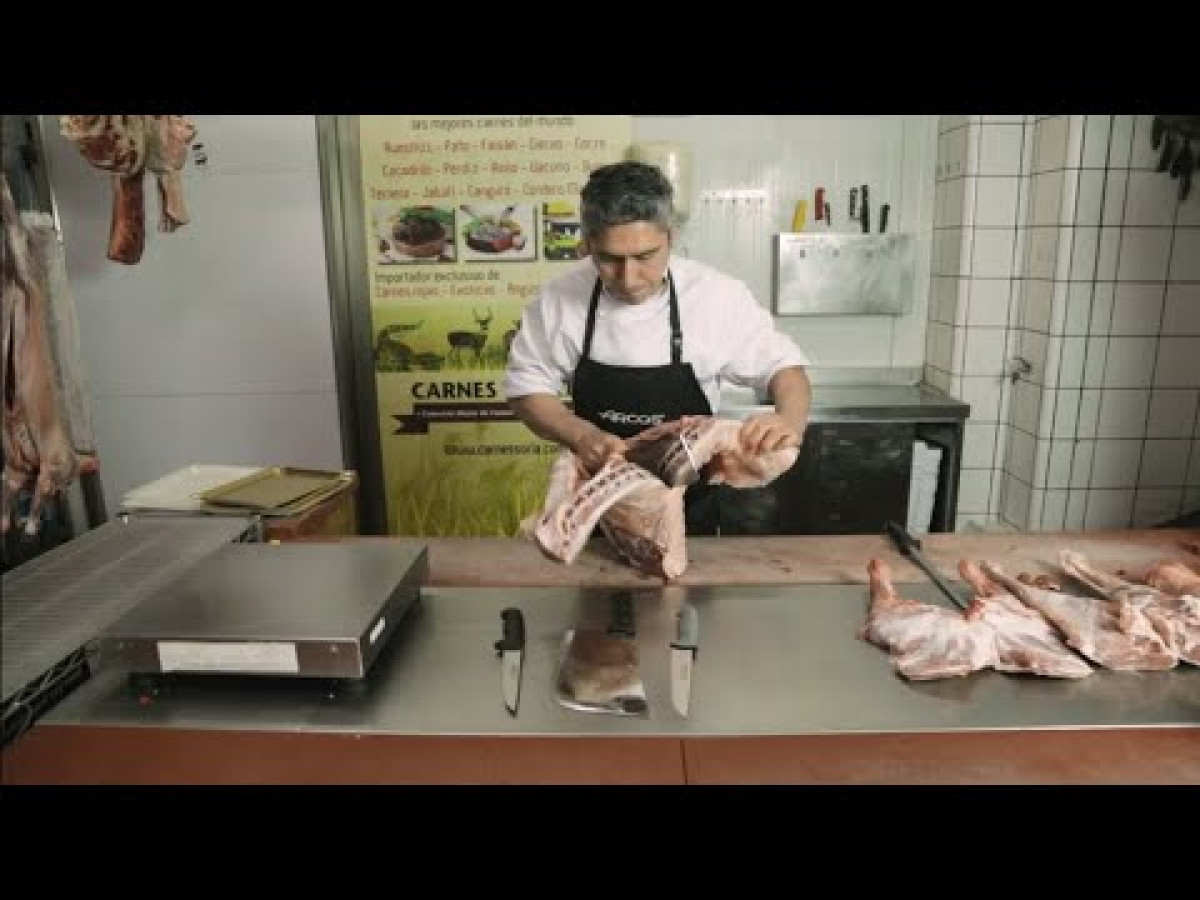 Спеціальні ножі для м'яса та обвалочні від Arcos незамінні