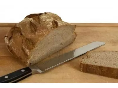 Ніж для хліба