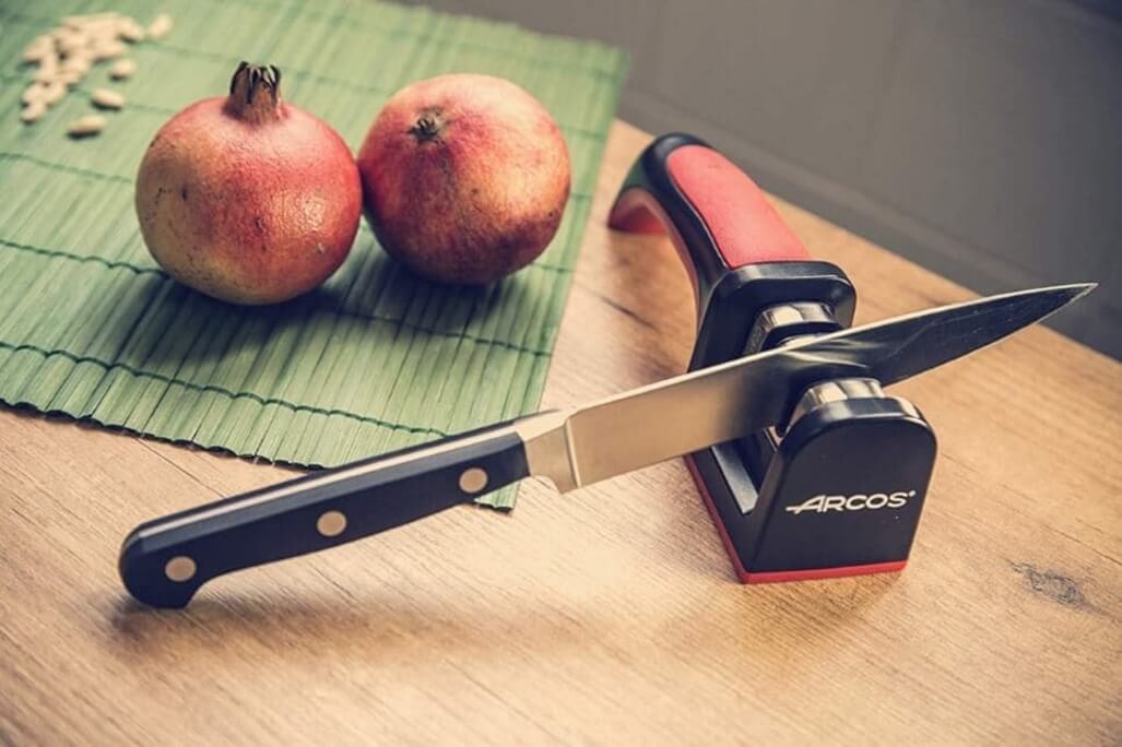 точилка для ножів механічна